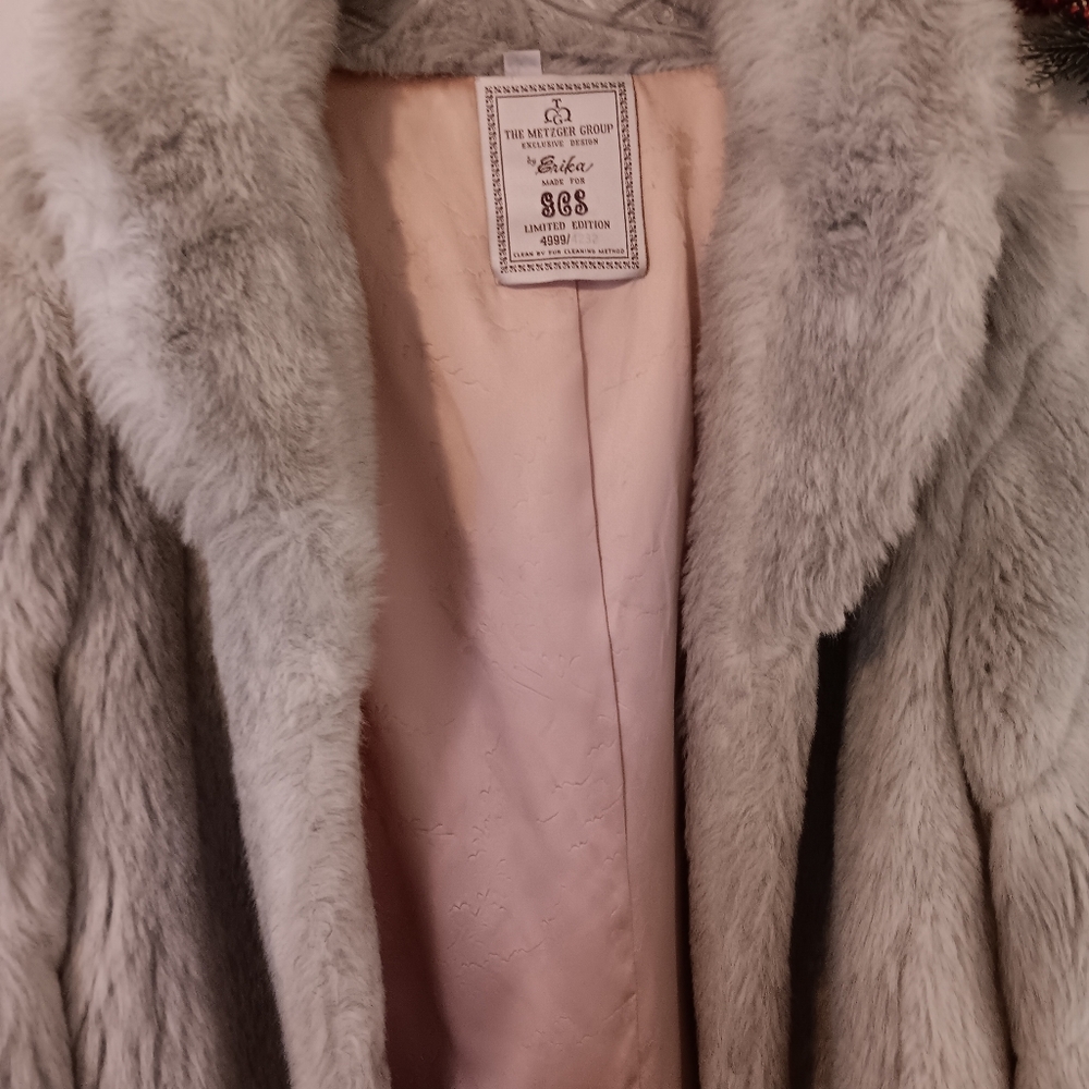 FAUX FUR COAT SIZE 16